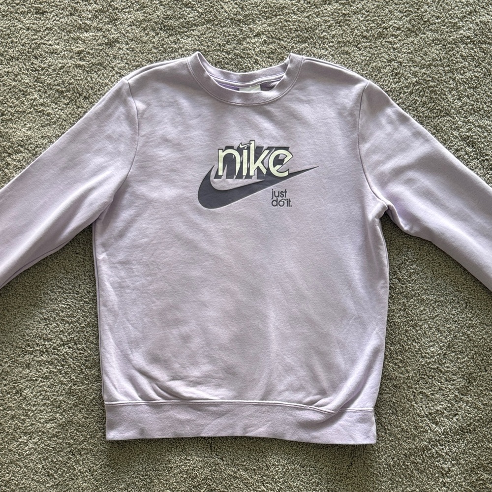 Nike Light Purple Crewneck Sweatshirt